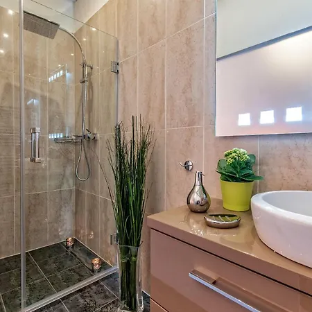 داونتاون ريزيدنسيس شقة بودابست