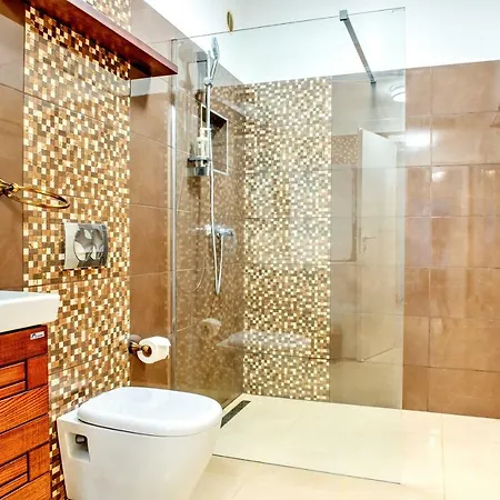 داونتاون ريزيدنسيس *